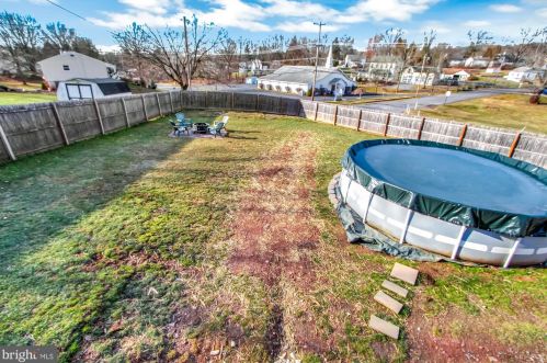 1243 Crestwood Dr, Pottstown PA 19464-2931 exterior