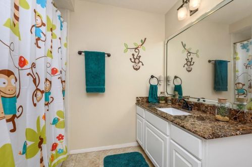 8615 Cross Country Dr, Humble TX 77346-6113 exterior