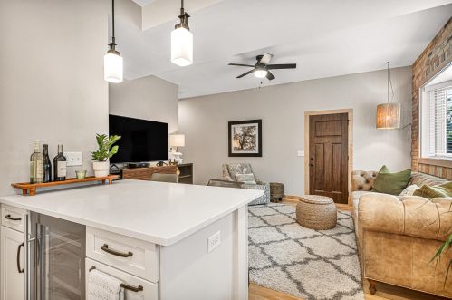 1411 Potter Ave, Milwaukee WI 53207-2115 exterior