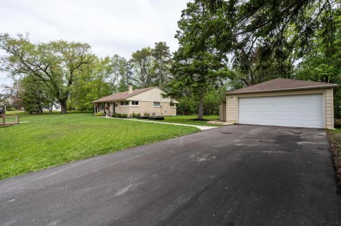 8934 Seneca Rd, Milwaukee WI 53217-2331 exterior