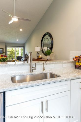 2430 Burcham Dr, East Lansing MI 48823-7246 exterior