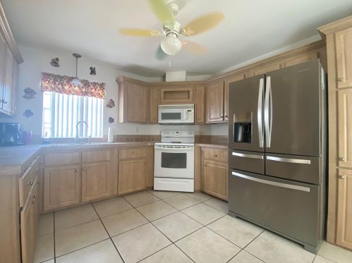 8956 Oak St, Boynton Beach FL 33436-2333 exterior