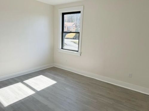 111 Kaplan Ave, Pittsburgh PA 15227-2306 exterior