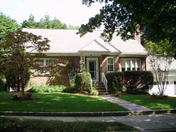 41 Grant St, Newton MA  02465-1508 exterior