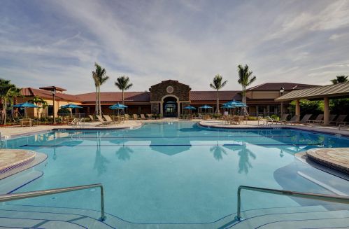 9521 Royal Poinciana Dr, Fort Pierce FL 34987-2514 exterior