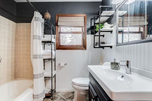 921 Duchess Ln, Saint Paul MN 55124-4707 exterior