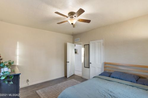 1126 Glenn St, Tucson AZ  85705-4026 exterior