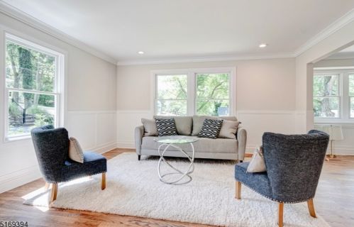 29 Hickory Pl, Livingston NJ  07039-3614 exterior