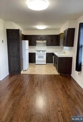 143 Sampson St, Outwater NJ  07026-2315 exterior