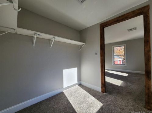 222 Thorpe Ave, Meriden CT  06450-9206 exterior