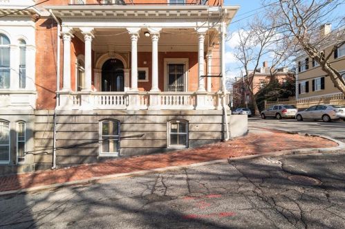 110 Benefit St, Providence RI  02903-1228 exterior