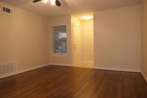 6558 Ascot Ln, Dallas TX  75214-1623 exterior