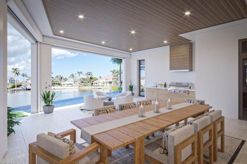 3131 Gin Ln, Naples FL 34102-7815 exterior