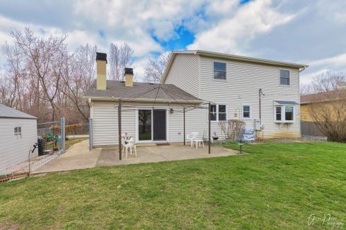 9209 Arthur St, Bull Valley IL 60014-4908 exterior