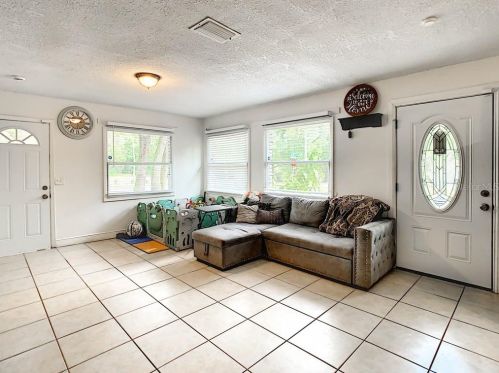 8302 22 St, Tampa FL 33604-2104 exterior