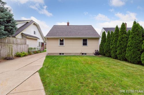 2832 Coit Ave, Grand Rapids MI 49505-3337 exterior