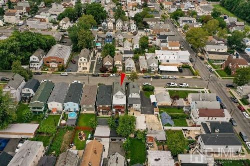 297 Sutton St, Perth Amboy NJ 08861-3332 exterior