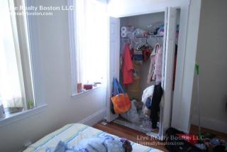 14 Barrows St, Boston MA  02134-2408 exterior