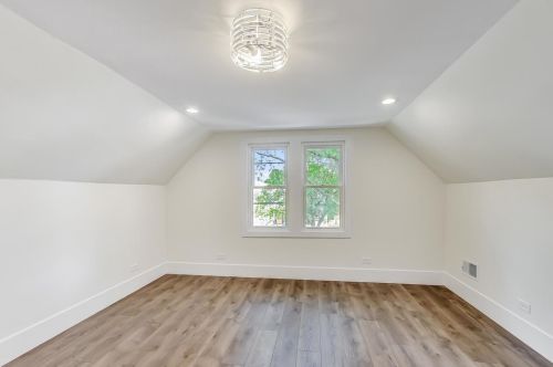 5043 Ainslie St, Chicago IL  60630-2302 exterior