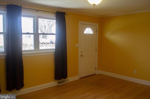 22 Juniper St, New Castle, DE 19720-4928