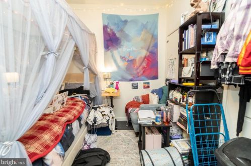 4927 Hazel Ave, Philadelphia PA 19143-2004 exterior