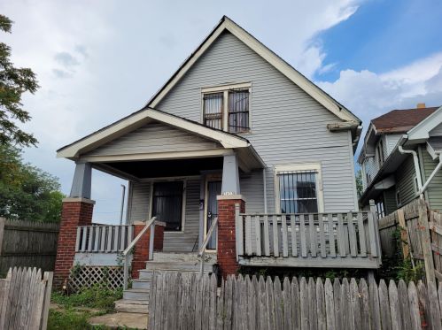 3033 27th St, Milwaukee WI  53215-3600 exterior