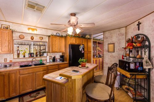 1609 Betty Elyse Ln, Phoenix AZ 85032-4297 exterior