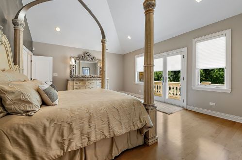 184 South St, Elmhurst IL  60126-4000 exterior