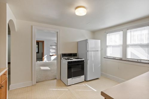 2233 63, Milwaukee WI 53213-1558 exterior