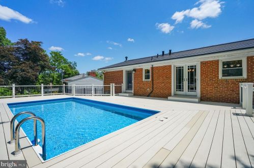 5602 Justis Pl, Alexandria VA 22310-1325 exterior