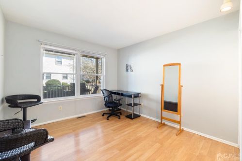 124 Exeter Ct, Piscataway NJ  08854-2178 exterior