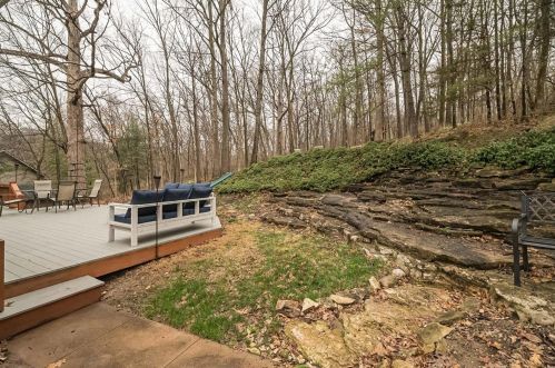 11070 Rambling Oaks Dr, Saint Louis MO 63128-2036 exterior