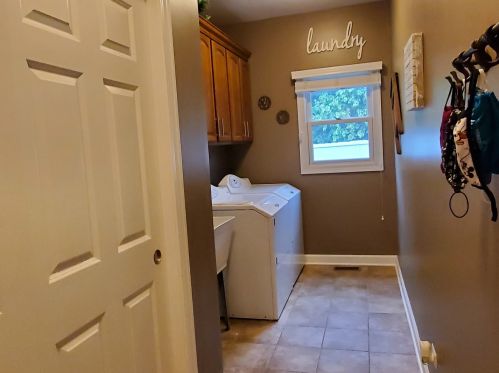 2203 Timberline Trl, Bull Valley IL 60098-8759 exterior