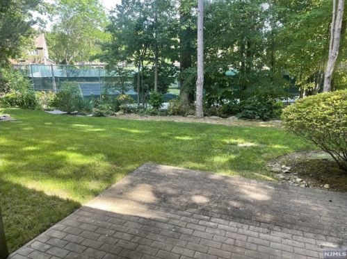 27 Bayard Ln, Mahwah NJ  07430-2236 exterior