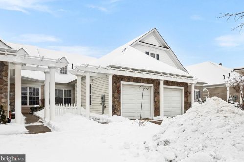 7 Falcon Ct, Trenton, NJ 08690-2466