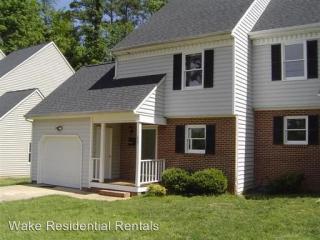 627 Wait Ave, Wake Forest NC  27587-2729 exterior