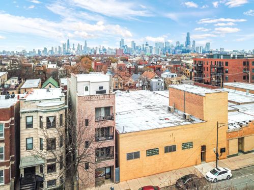 1035 Damen Ave, Chicago IL 60622-3637 exterior