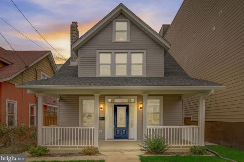 2911 17th St, Washington DC  20018-1825 exterior