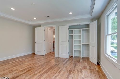 29 Hickory Pl, Livingston NJ  07039-3614 exterior