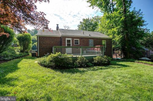 6806 Belford Dr, Silver Spring MD 20912-4841 exterior