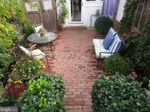 925 Columbus St, Alexandria VA 22314-1611 exterior