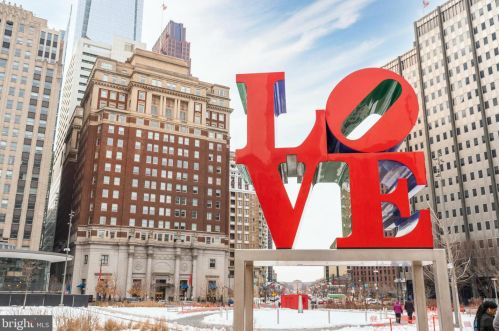 1600 Arch St, Philadelphia PA 19103-2028 exterior