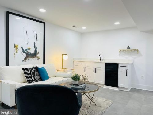 1427 Parkwood Pl, Washington DC  20010-3218 exterior