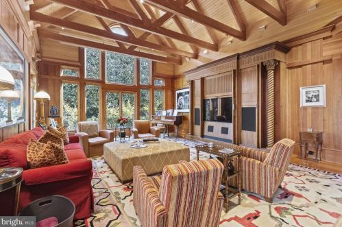 3005 45th St, Washington DC 20016-3528 exterior