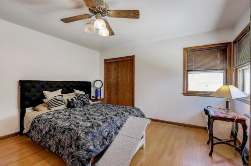 9438 Montana Ave, Milwaukee WI 53227-3324 exterior