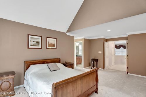 19 Cres Rd, Old Bridge NJ 08857-4101 exterior