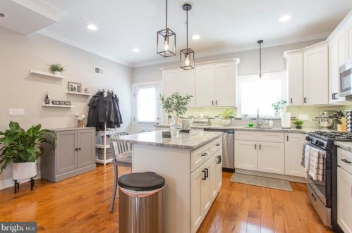 1233 Lawrence St, Philadelphia PA 19140-3348 exterior