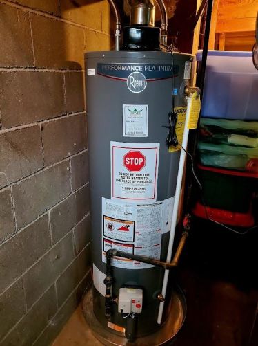 2414 Glenside Blvd, Meskegon MI 49441-3244 exterior