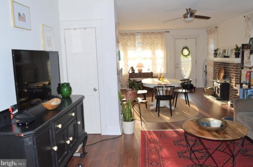 17 Roland Rd, Chester PA 19015-3329 exterior