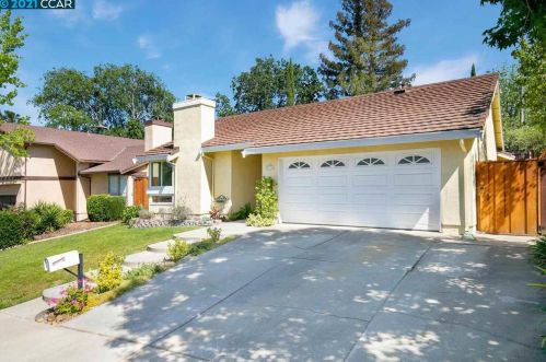 1301 New Hampshire Dr, Concord, CA 94521-3804